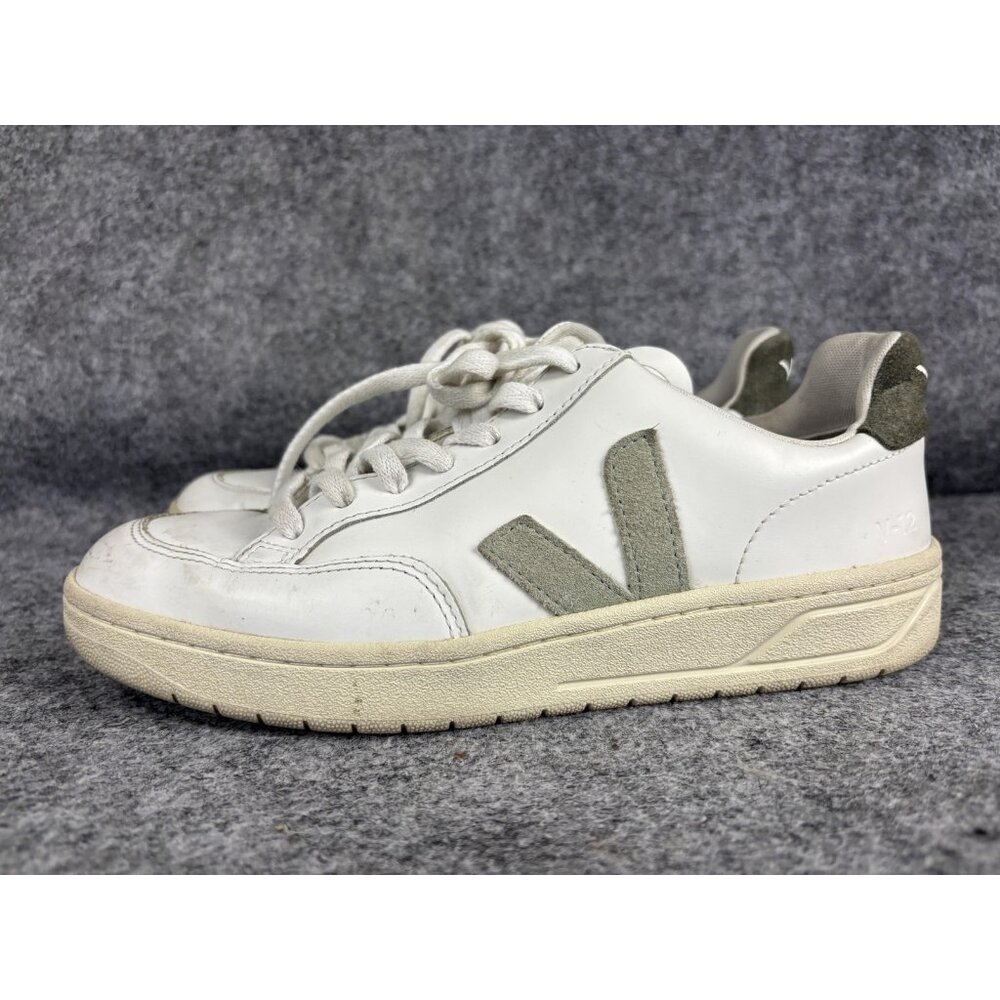 Veja V-12 Shoes Womens Size 8 White Leather Low Top Casual‎ Sneakers Veja Logo